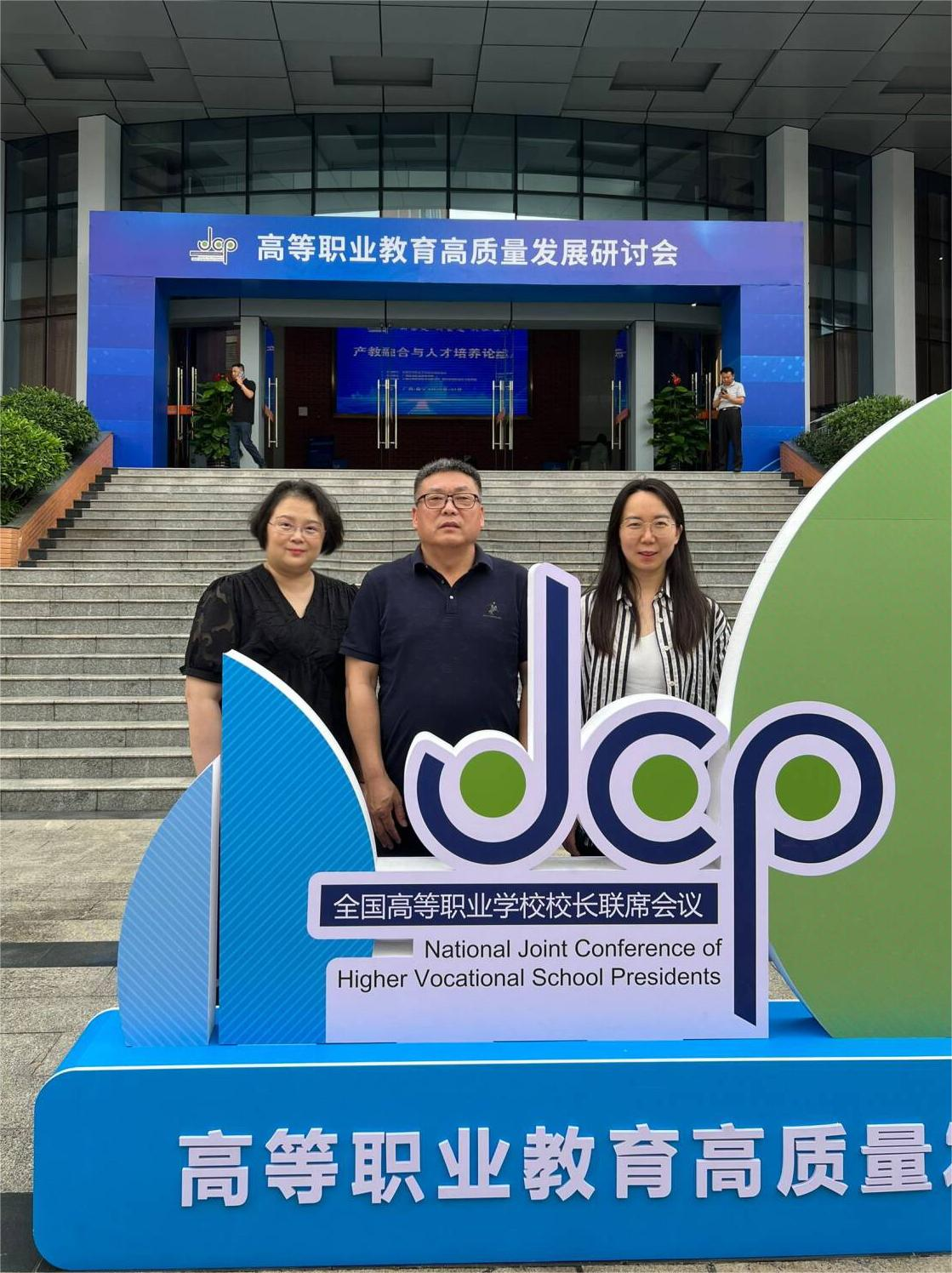 1714289154380414.png 图片1.png