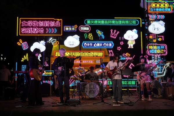 图片1 图片1